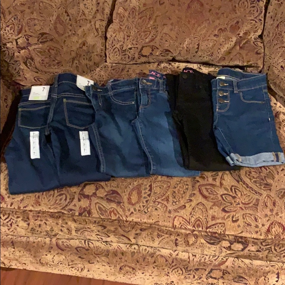 Bundle of girls skinny jeans size 6 and 7.